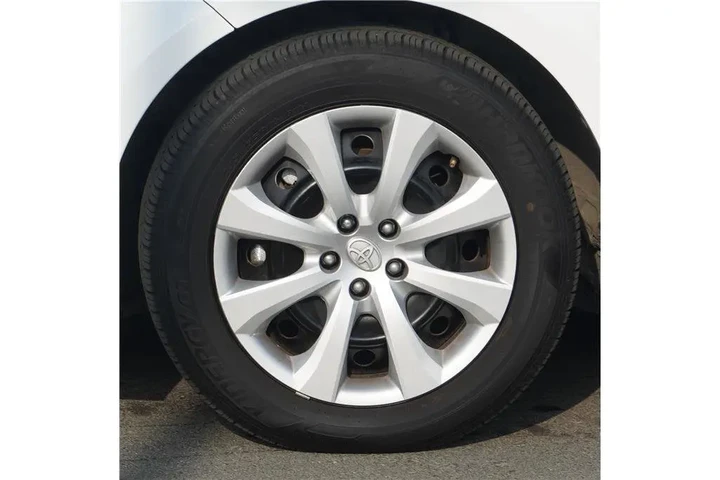 $22250 : 2025 Corolla LE image 10