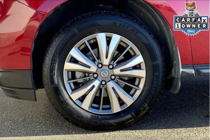 $15985 : Nissan Pathfinder 2018 4x4 S image 9