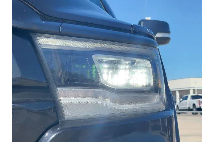 $34575 : Ram 1500 2021 4x4 Laramie 4d image 9