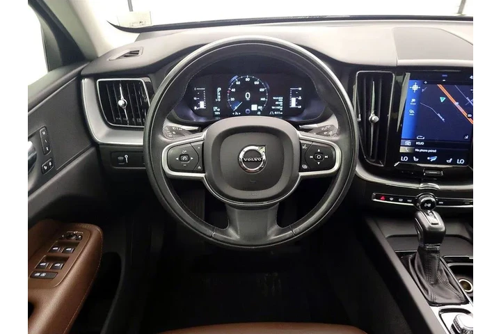 $24998 : Volvo XC60 2019 AWD T6 Momen image 10