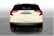 $26799 : GMC Terrain 2023 SLT 4dr SUV thumbnail