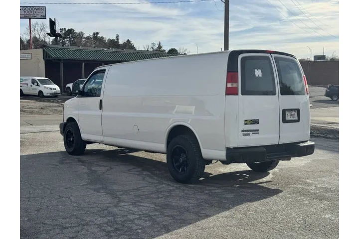 $12900 : 2016 Express 2500 image 3