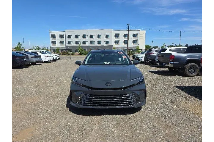 $38900 : Toyota Camry 2025 SE 4dr Sed image 2