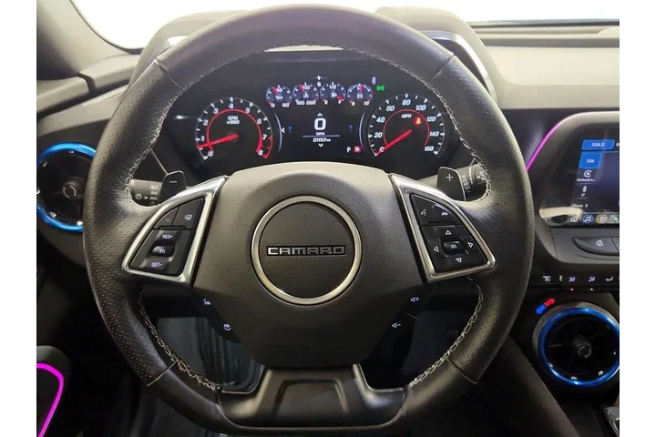 $39998 : Chevrolet Camaro 2024 LT 2dr image 10