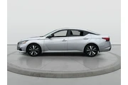 $23298 : Nissan Altima 2022 2.5 SL 4d thumbnail