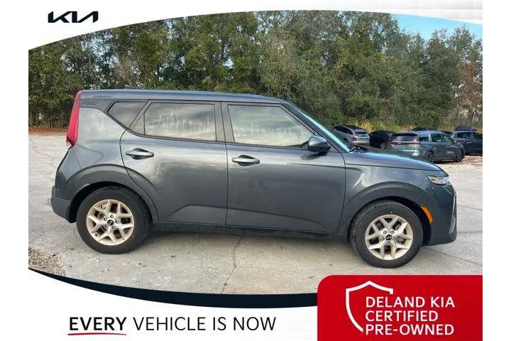 $16720 : Kia Soul 2020 S 4dr Crossove image 7