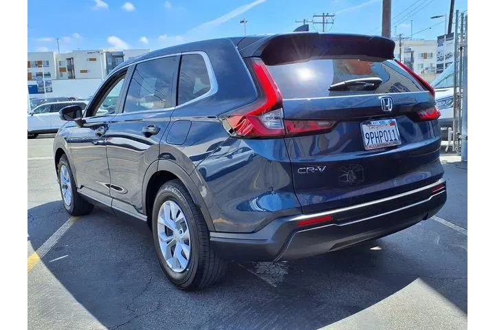 $31999 : Honda CR-V 2025 LX 4dr SUV image 3