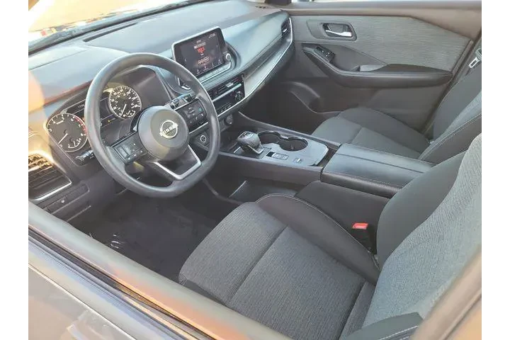 $22900 : Nissan Rogue 2023 SV 4dr Cro image 3