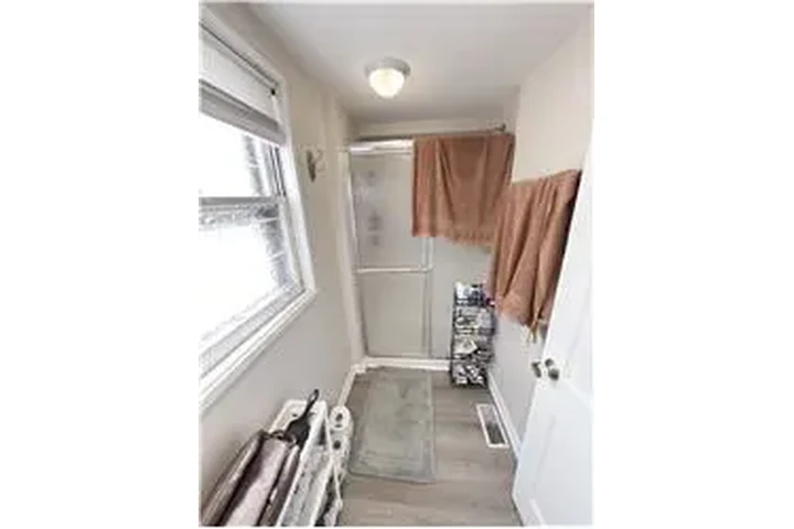 $1650 : Rental property with 0 bedro image 6