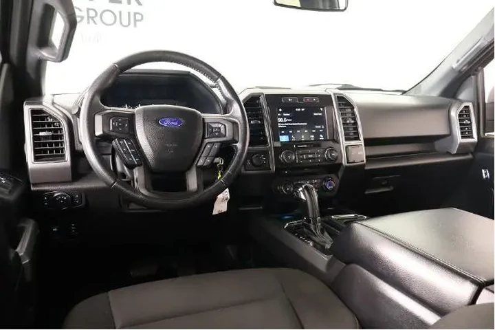 $28250 : Ford F-150 2018 4x4 Lariat 4 image 2