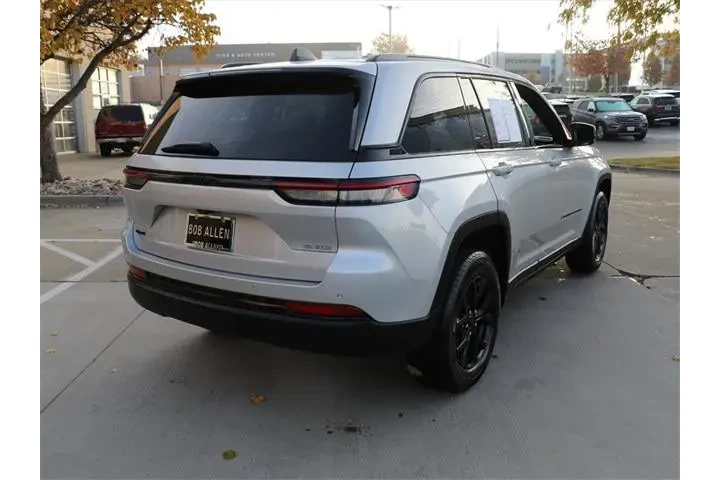 $39985 : Jeep Grand Cherokee 2025 4x4 image 5