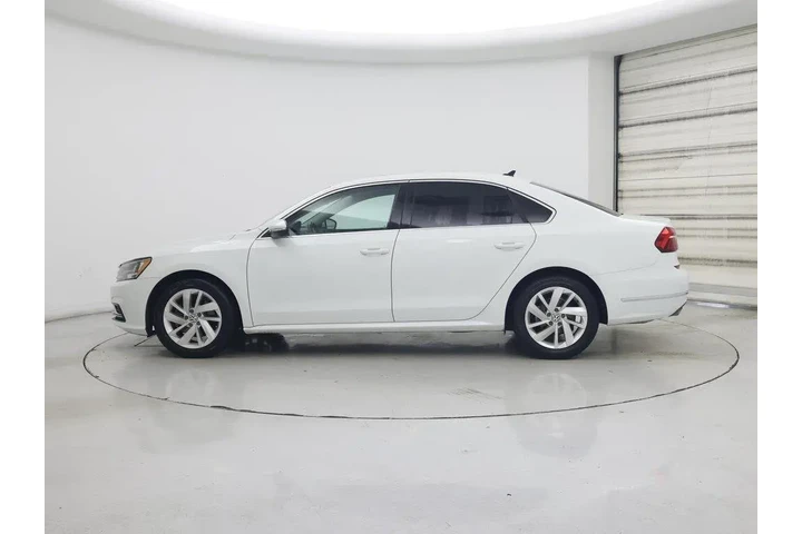 $15998 : Volkswagen Passat 2018 2.0T image 3