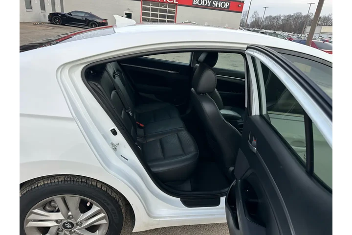 $12980 : 2020 Elantra Limited IVT image 9