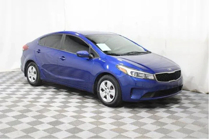 $12909 : Kia Forte 2017 LX 4dr Sedan image 1