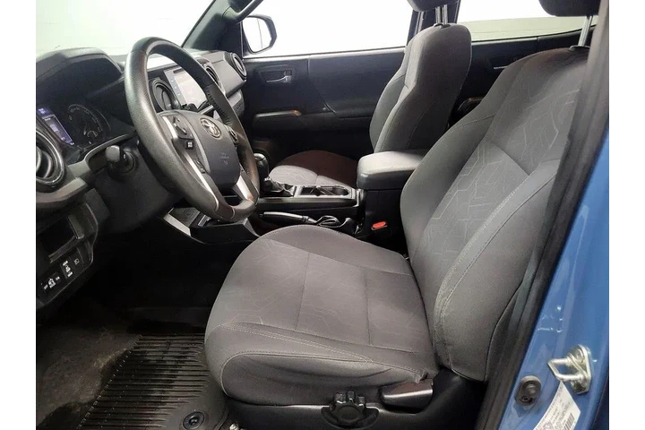 $33998 : Toyota Tacoma 2019 4x4 TRD S image 10