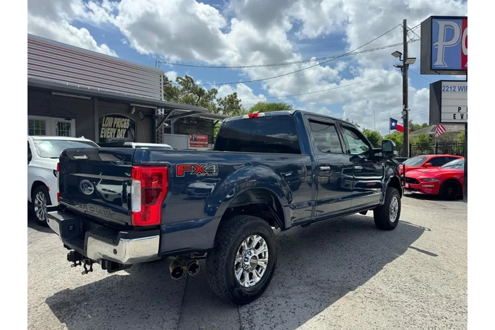 2019 F-250 SD XLT Crew Cab 4WD image 6