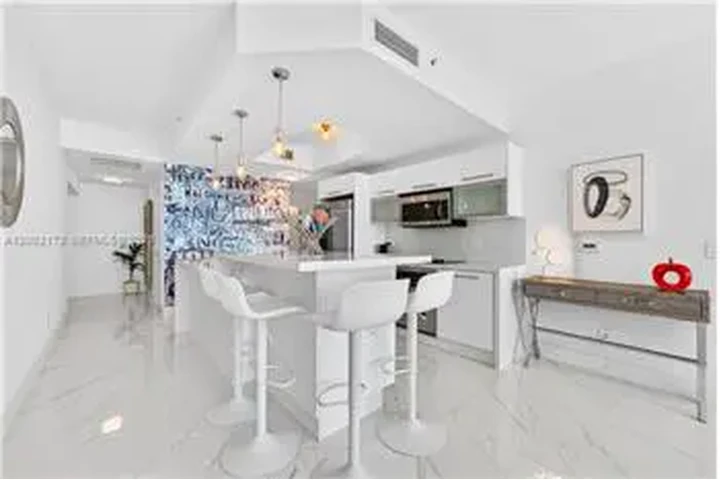 $5490 : Rental property with 2 bedro image 8