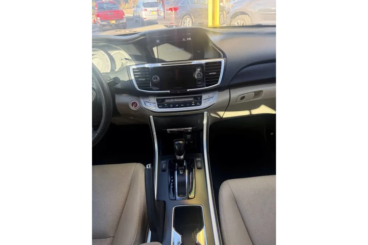 2013 Accord EX-L V6 image 10