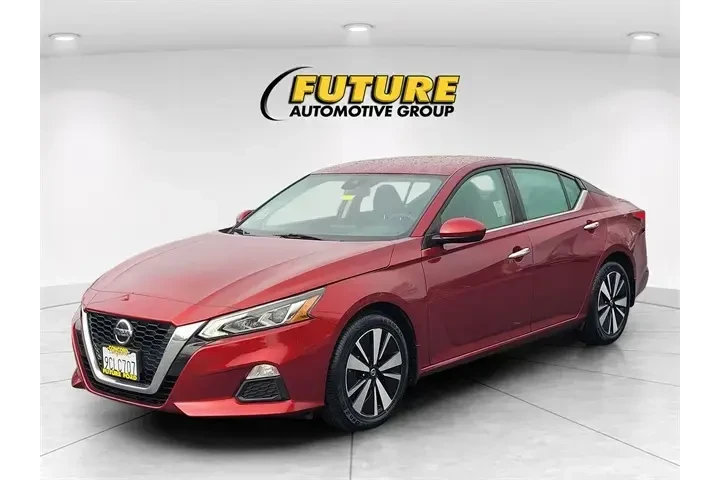 $17688 : Nissan Altima 2022 2.5 SV 4d image 3