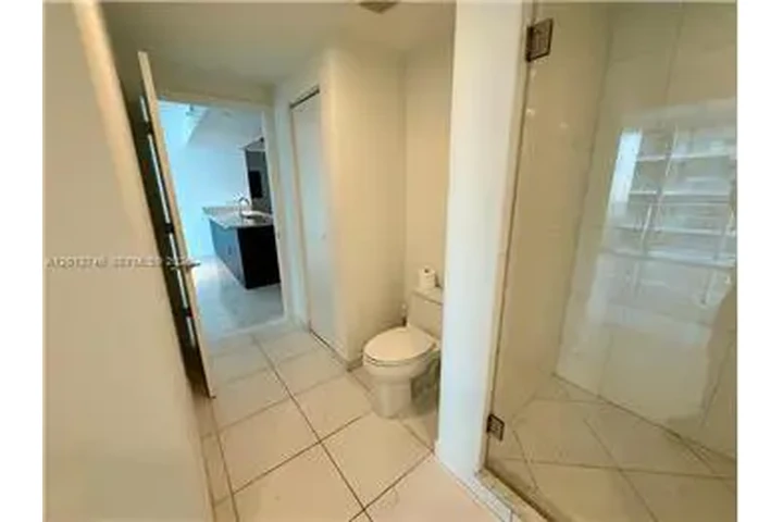 $4100 : Rental property with 2 bedro image 9