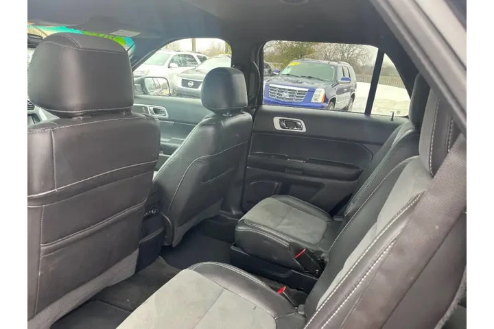 $11950 : 2015 Explorer XLT image 9