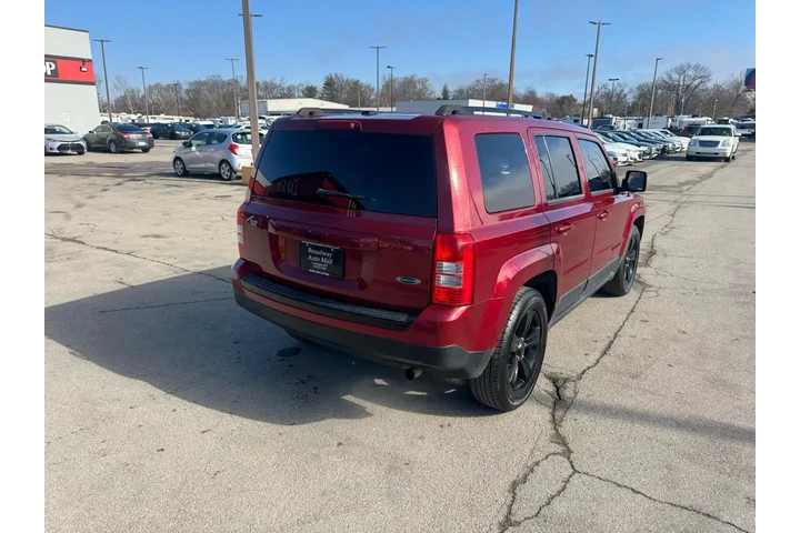 $4980 : 2015 Patriot FWD 4dr Altitude image 2