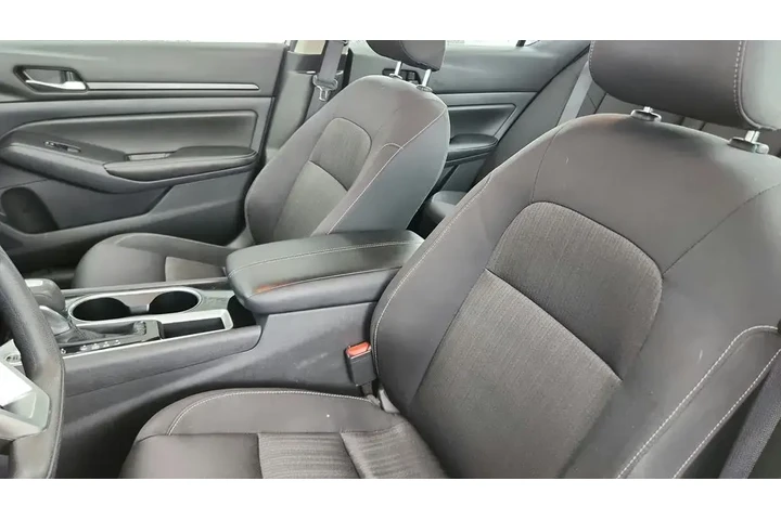 $17891 : Nissan Altima 2024 2.5 SV 4d image 10