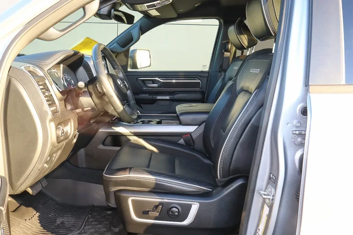 $44988 : 2024 1500 Laramie 4x4 Crew Ca image 7