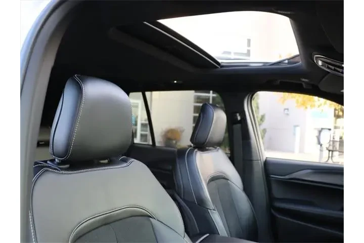 $39985 : Jeep Grand Cherokee 2025 4x4 image 8