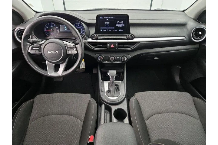 $17998 : Kia Forte 2024 LXS 4dr Sedan image 9