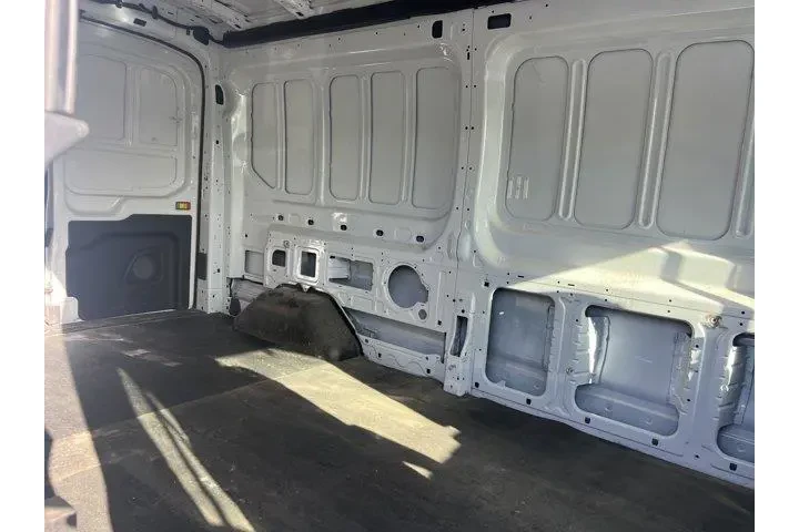 $36599 : Ford Transit 2023 AWD 250 3d image 4