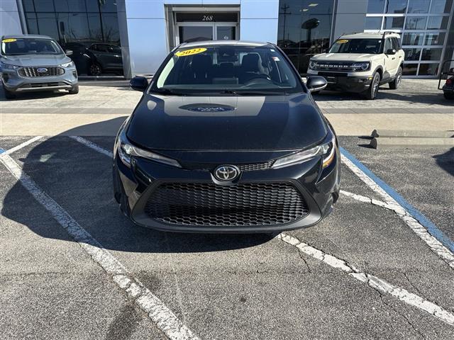 $20999 : 2022 Corolla LE Sedan I-4 cyl image 2