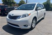 $23988 : 2017 Sienna XLE Premium 7-Pas thumbnail