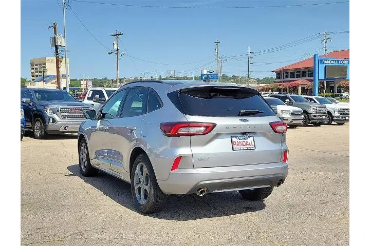 $18794 : Ford Escape 2023 ST-Line 4dr image 4