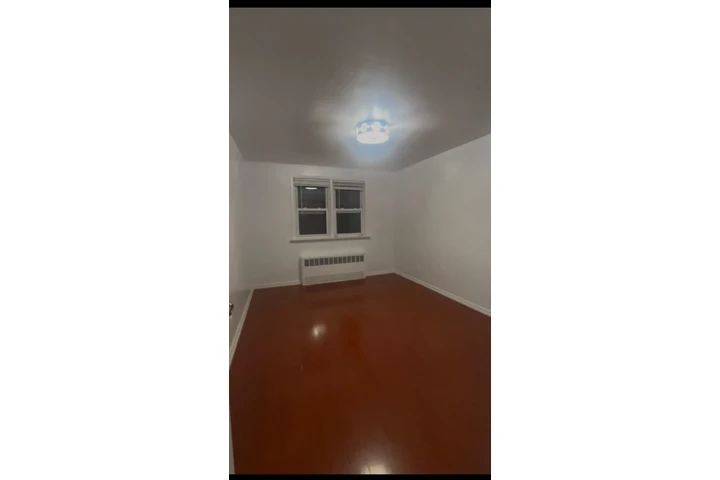 $3200 : RENTO APARTAMENTO EN CASA image 2