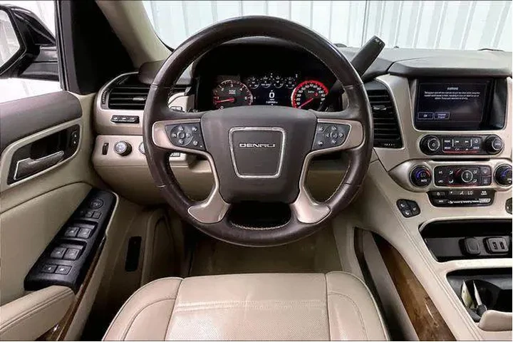 $22990 : GMC Yukon 2016 4x4 Denali 4d image 5