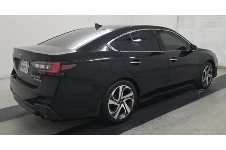 $24800 : Subaru Legacy 2022 AWD Touri image 2