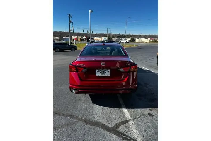 $19783 : Nissan Altima 2024 2.5 SV 4d image 5