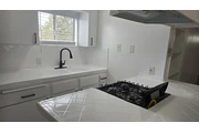 $1575 : Bonito Single Whilshire/Hoover thumbnail