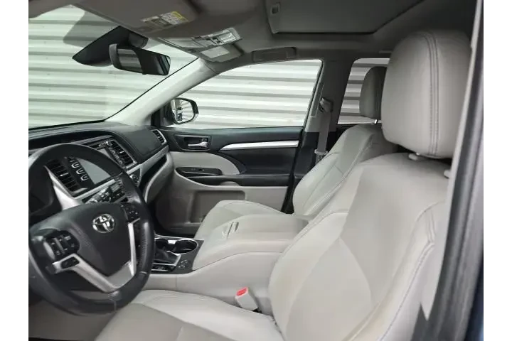 $23374 : Toyota Highlander 2019 AWD S image 8