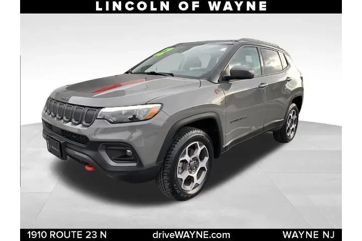 $18998 : Jeep Compass 2022 4x4 Trailh image 1