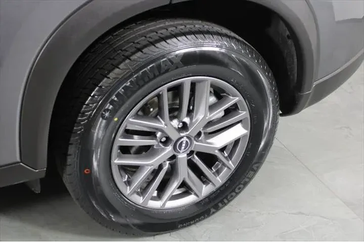 $15603 : Nissan Rogue 2024 S 4dr Cros image 10