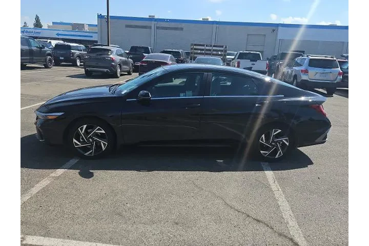 $22000 : Hyundai ELANTRA Hybrid 2024 image 3