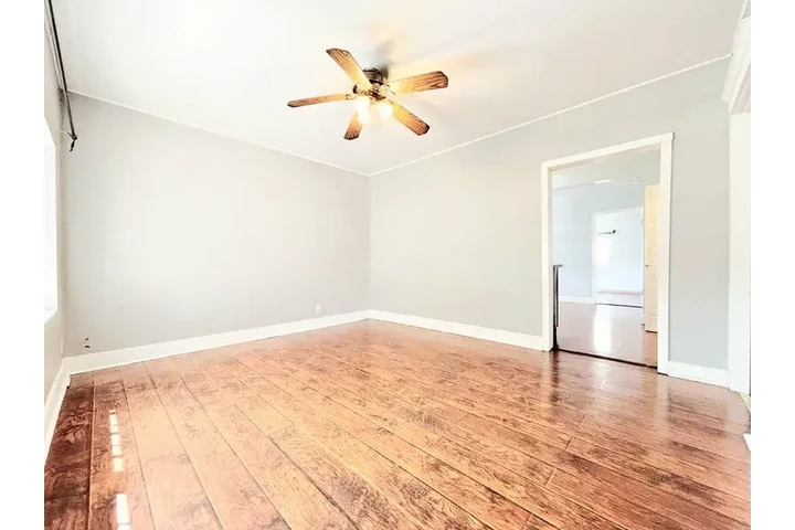 $1700 : Boyle Heights 3 & 2 🏠 image 6