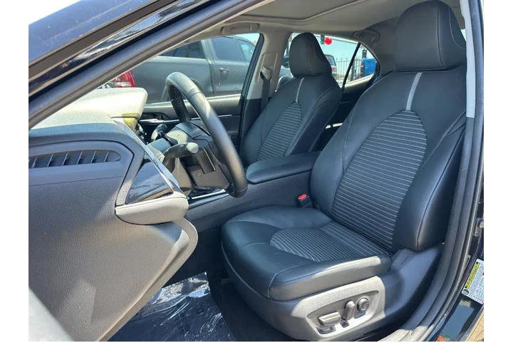 $21777 : 2019 Camry Hybrid SE image 9