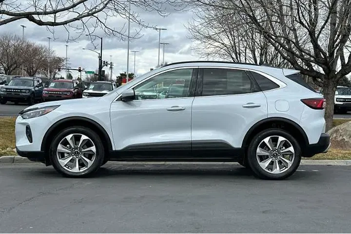 $28995 : Ford Escape 2025 AWD Platinu image 5