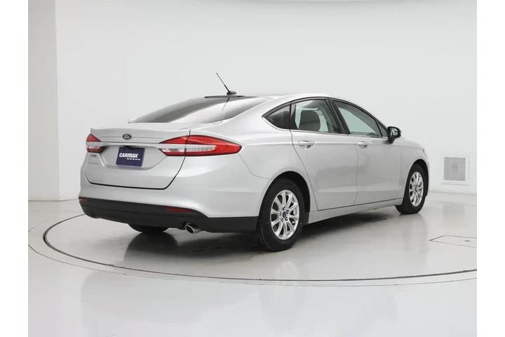 $17998 : Ford Fusion 2017 S 4dr Sedan image 8