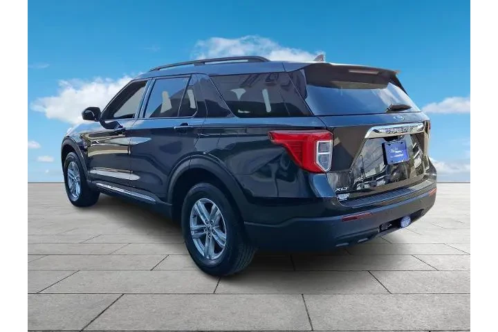 $29997 : Ford Explorer 2022 AWD XLT 4 image 4