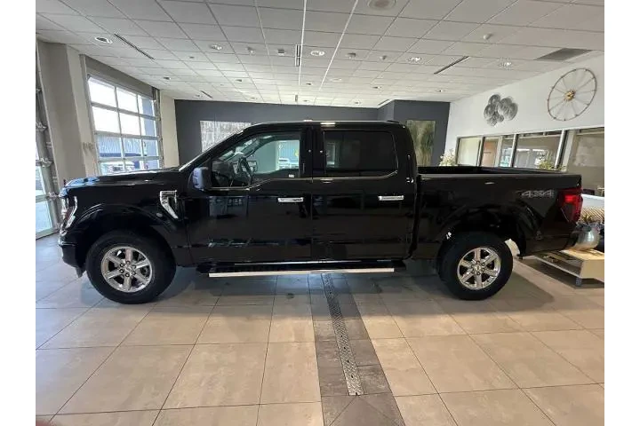 $39777 : Ford F-150 2024 4x4 XLT 4dr image 6