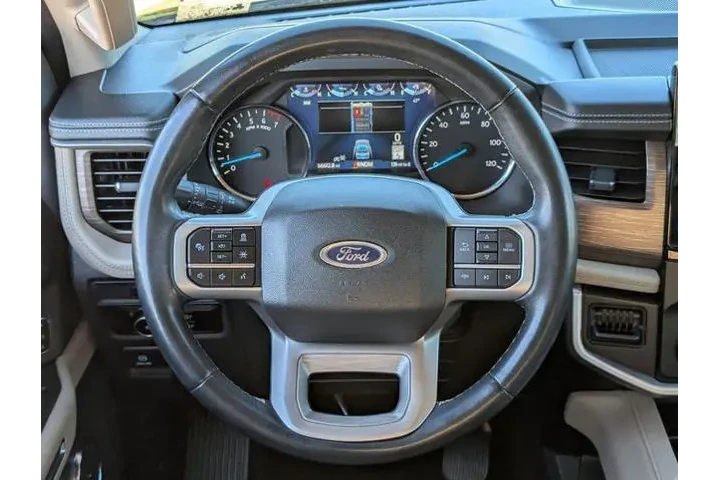 $33795 : Ford Expedition 2024 4x2 Lim image 10